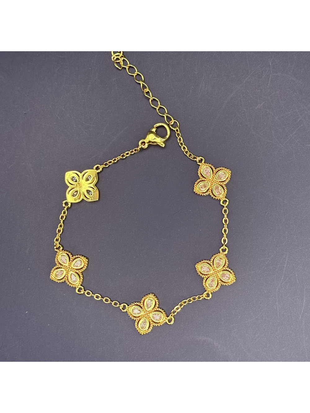 candy+clover gold clover station bracelet